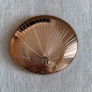 Charlotte Tilbury Radiant Gold Shell Compact